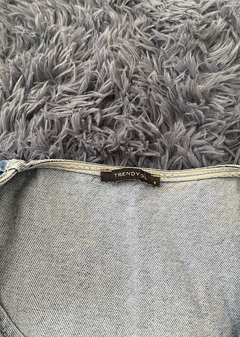 Trendyol marka crop yelek - Görsel 3