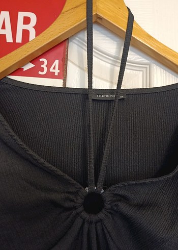 Trendyolmilla Siyah Boyundan İpli Şık Dekolte Bluz - Görsel 3