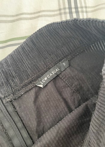 Düğmeli Siyah Mini Kadife Etek - Görsel 3