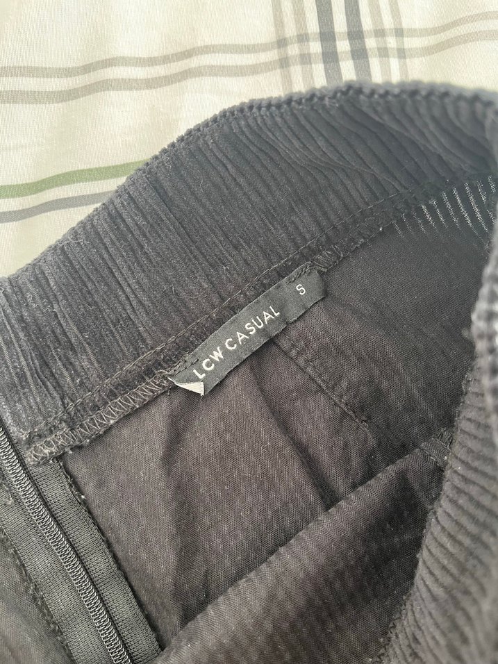 Düğmeli Siyah Mini Kadife Etek - Görsel 3