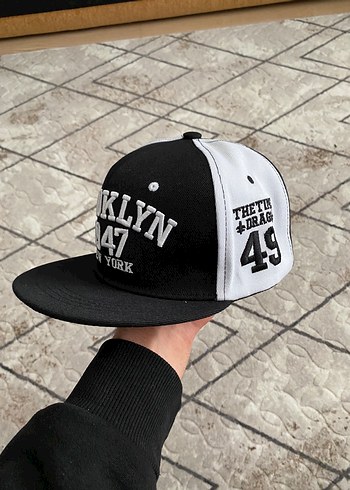 Siyah Brooklyn Nakışlı Şapka - Görsel 2