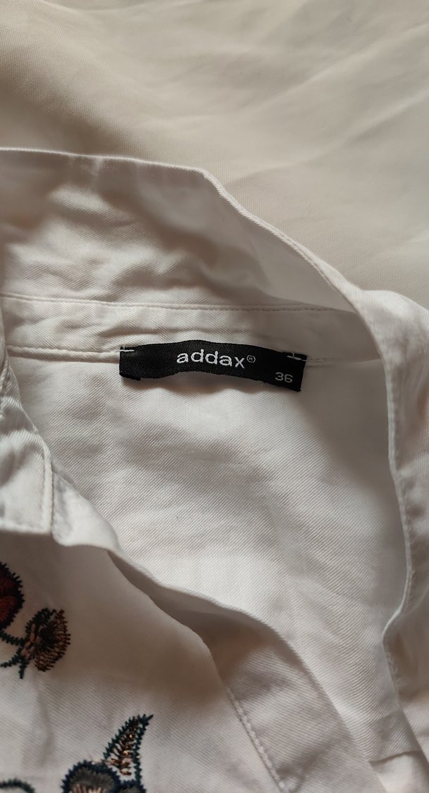 Nakış İşlemeli Beyaz Kadın Gömlek - Görsel 4