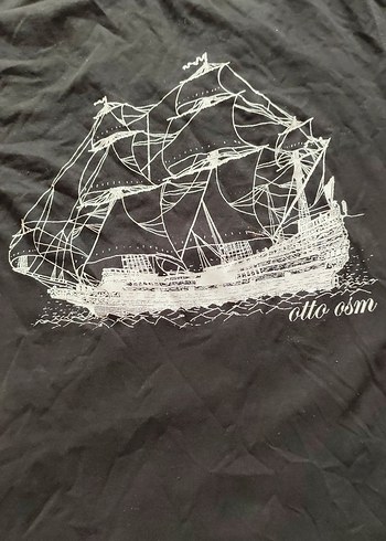 Siyah Baskılı Tişörtü - Görsel 2