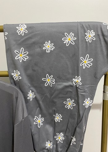 Gri Çiçekli Uzun Kollu Kadın Pijama Takımı - Görsel 4