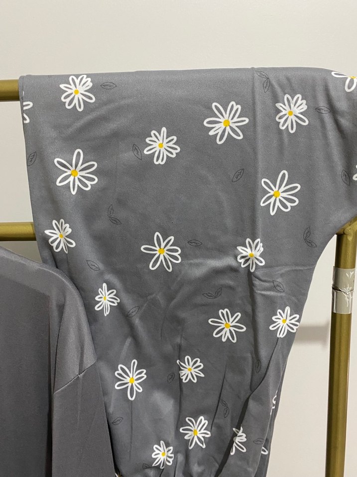 Gri Çiçekli Uzun Kollu Kadın Pijama Takımı - Görsel 4