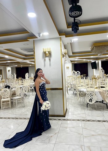 Uzun Lacivert Straplez Nakışlı Kadın Elbise - Görsel 3