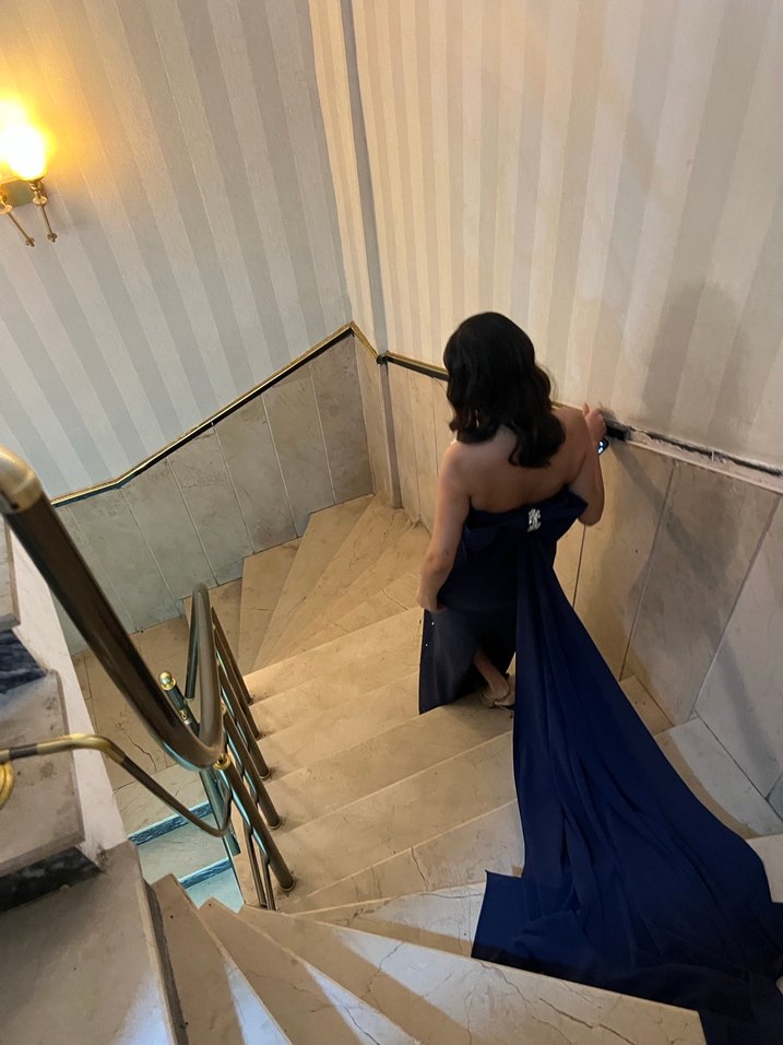 Uzun Lacivert Straplez Nakışlı Kadın Elbise - Görsel 4