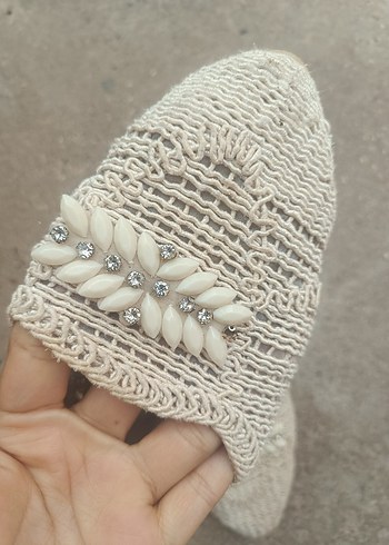 Boncuk İşlemeli Beyaz Triko Kadın Terlik - Görsel 3