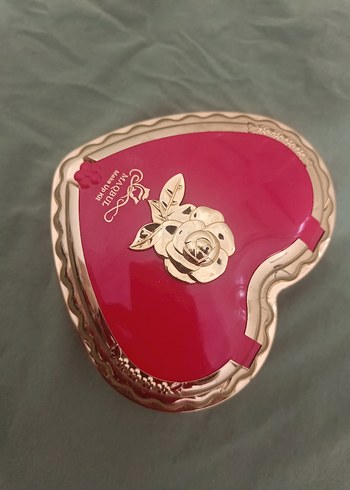 Renkli Kalp Şeklinde Göz Farı Paleti - Görsel 4