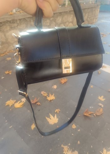 Siyah Tokalı Deri Kadın Çanta - Görsel 4