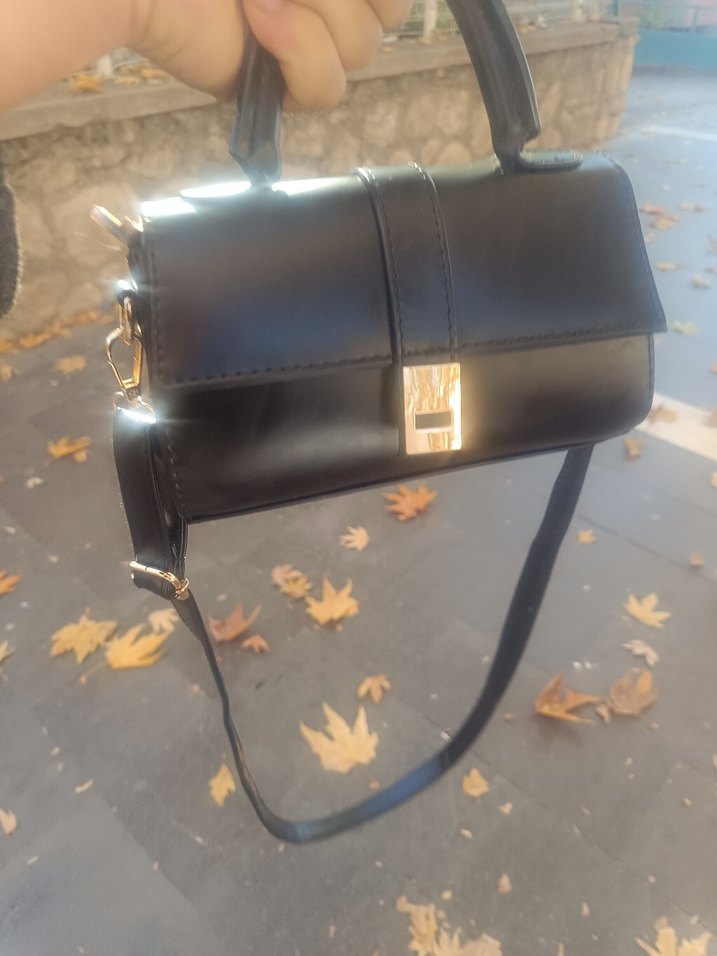 Siyah Tokalı Deri Kadın Çanta - Görsel 4