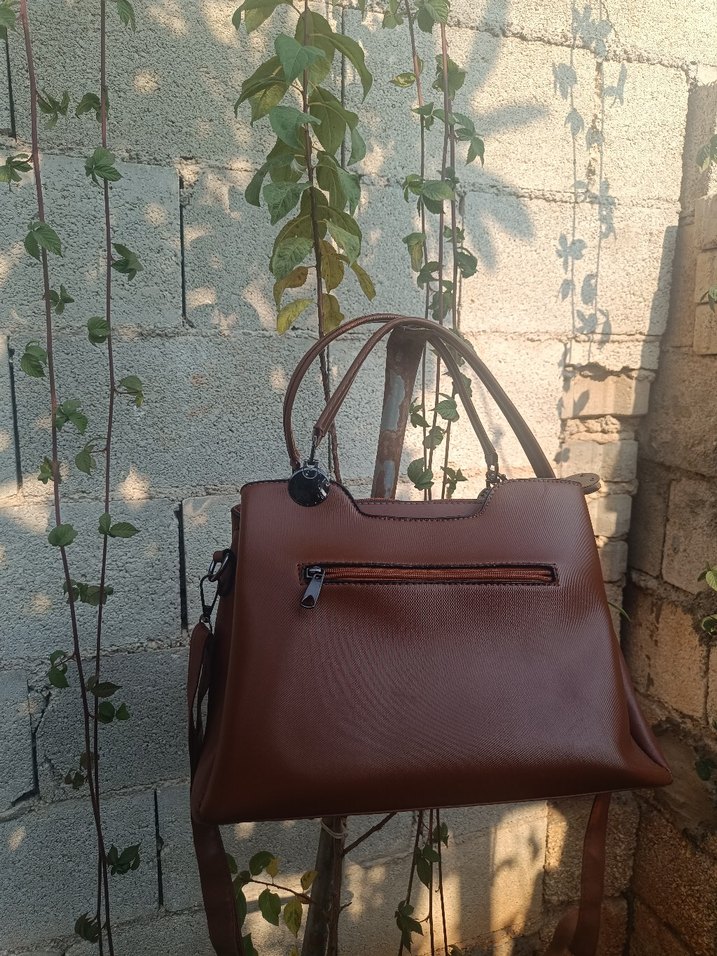 Kahverengi Deri Tokalı Kadın Çanta - Görsel 5