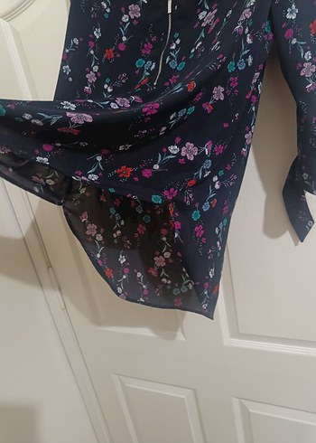 Çiçek Desenli Straplez Uzun Kollu Bluz - Görsel 4