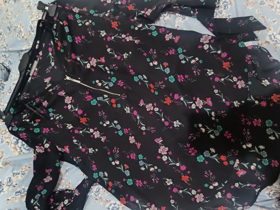 Çiçek Desenli Straplez Uzun Kollu Bluz - Görsel 3