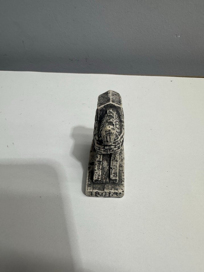 Gri turuva at Figürin - Görsel 3