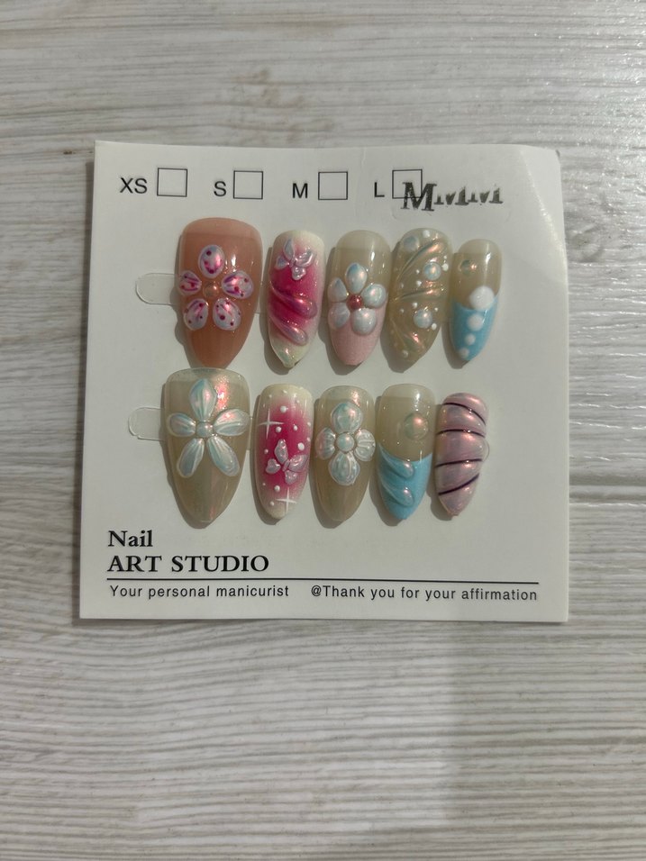 Pastel Renkli 3D Takma Tırnak Seti M Beden - Görsel 4