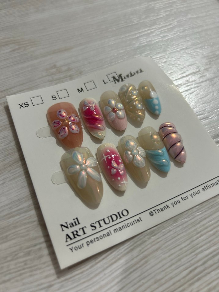 Pastel Renkli 3D Takma Tırnak Seti M Beden - Görsel 3