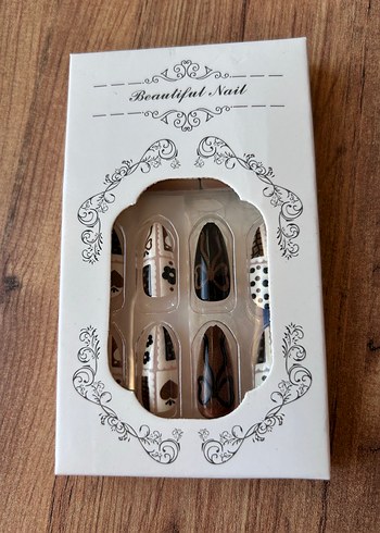 Kahverengi Desenli Takma Tırnak Seti - Görsel 4