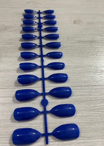 Renkli Mavi Takma Tırnak Seti - Görsel 2