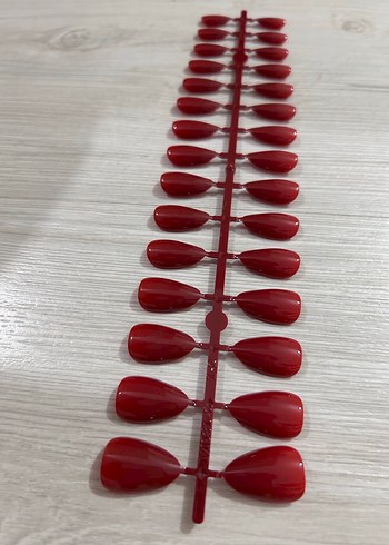 Kırmızı Damla Şeklinde Takma Tırnak Seti - Görsel 2