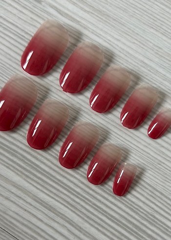 Parlak Kırmızı Ombre Takma Tırnak Seti - Görsel 3