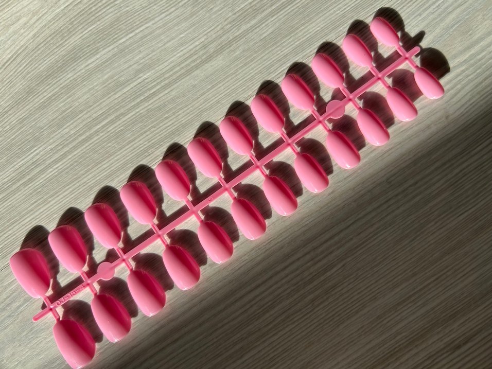 Pembe Renkli Takma Tırnak Seti - Görsel 2