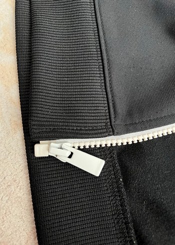 s Beden Nike Siyah Fermuarlı Kadın Ceket