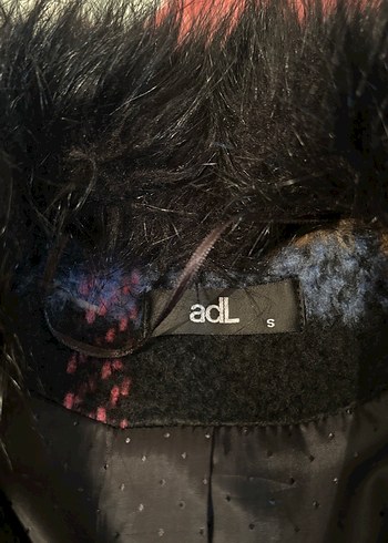 Düğmeli Ekoseli Kadın Yün Kaban - Görsel 2