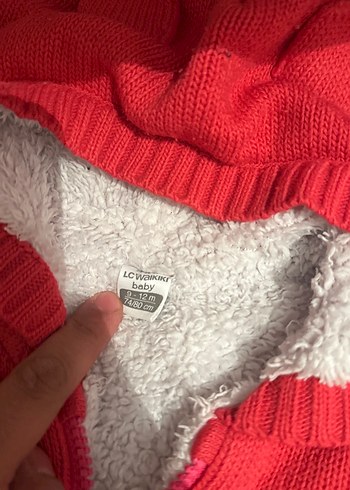 Kapüşonlu Kırmızı Örgü Kız Bebek Tulumu - Görsel 3