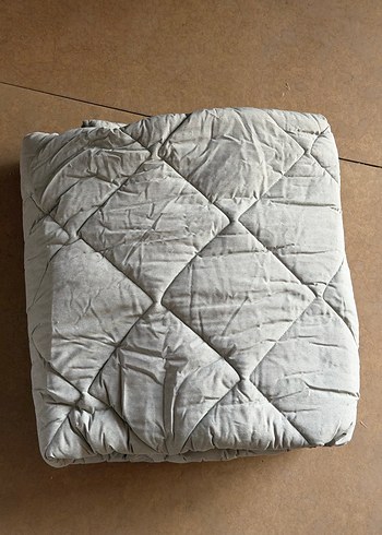 Gri Dikişli Yatak Örtüsü yorgan - Görsel 3