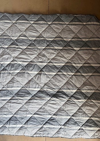 Gri Desenli Yatak Örtüsü yorgan - Görsel 4