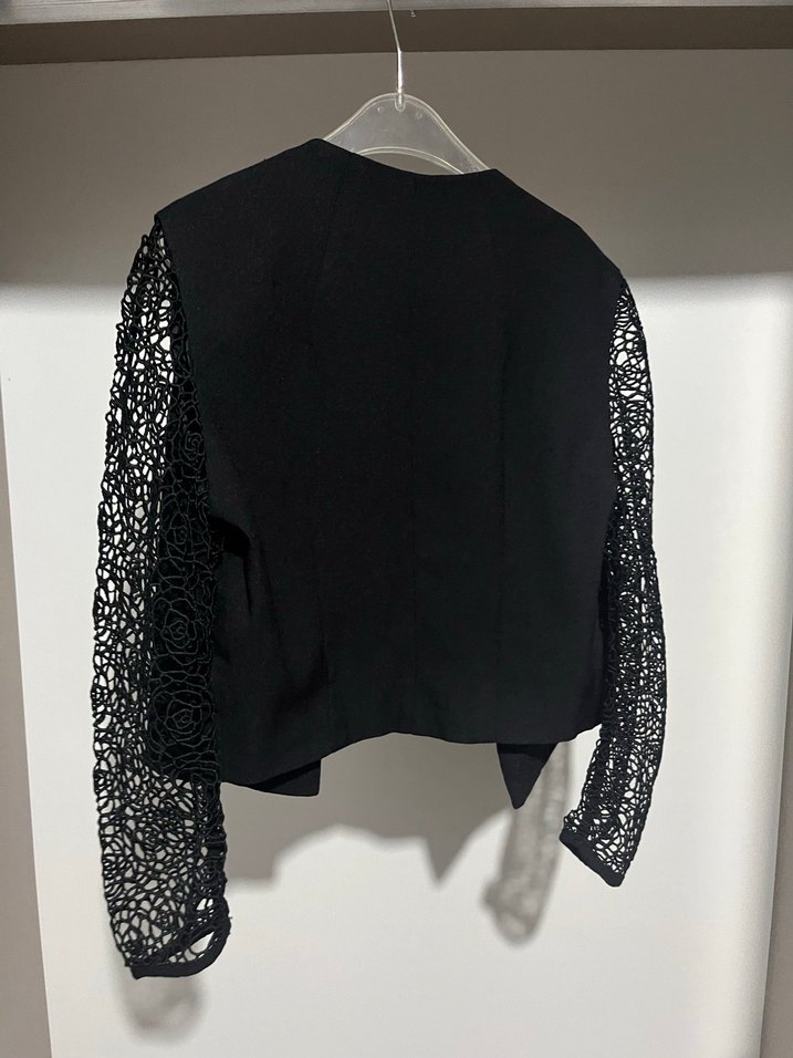 Dantel Kollu Siyah Kısa Kadın Blazer - Görsel 2