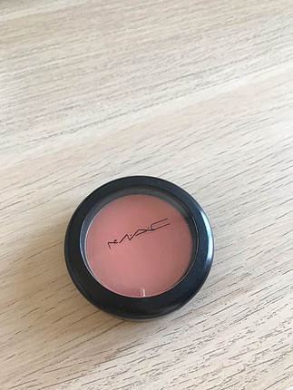 MAC Peaches Far