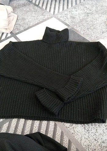 Siyah Boğazlı Triko Kadın Kazak - Görsel 2