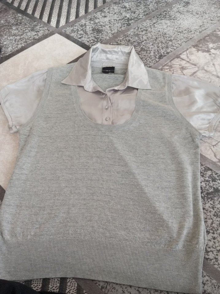 Gri Kısa Kollu Düğmeli Kadın Süveter - Görsel 2