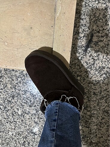Ugg bot