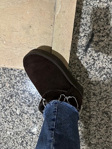 Ugg Ugg bot