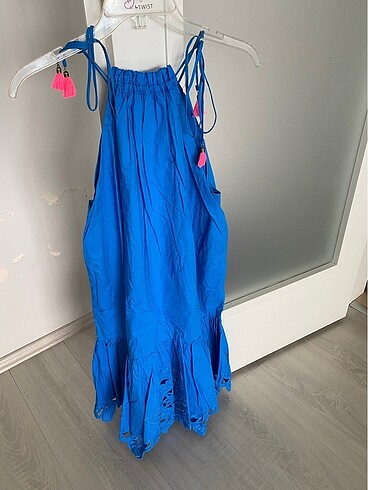 34 Beden Twist fisto detaylı elbise