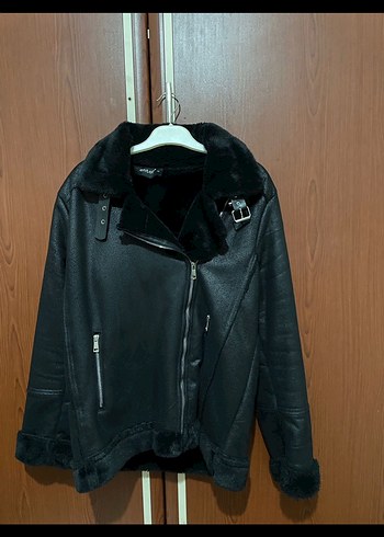 Siyah Süet Kürklü Kadın Ceket - Görsel 3