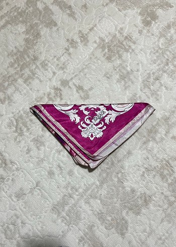 Çiçek desenli eşarp Marka:KARACA - Görsel 2