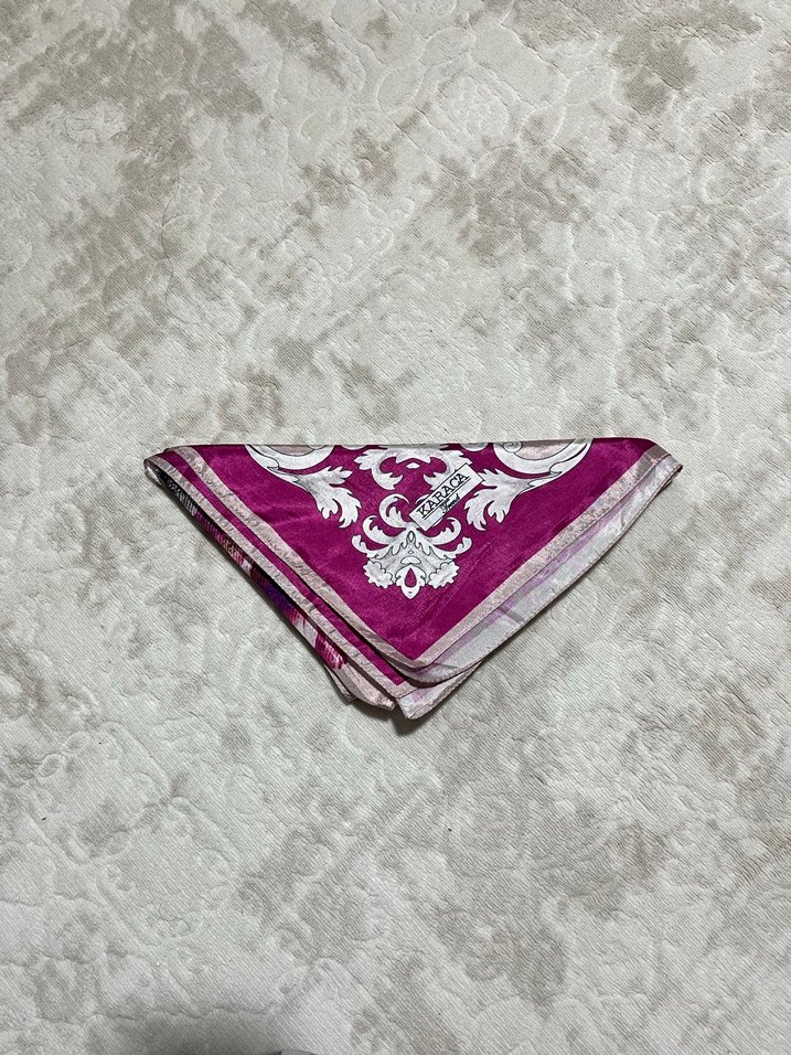 Çiçek desenli eşarp Marka:KARACA - Görsel 2