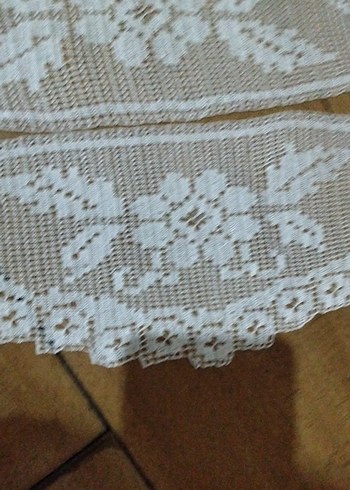 El Yapımı Beyaz Dantel Parça - Görsel 3