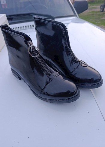 Kahverengi Deri Fermuarlı Kadın Bot - Görsel 4