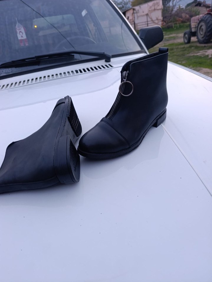 Kahverengi Deri Fermuarlı Kadın Bot - Görsel 3