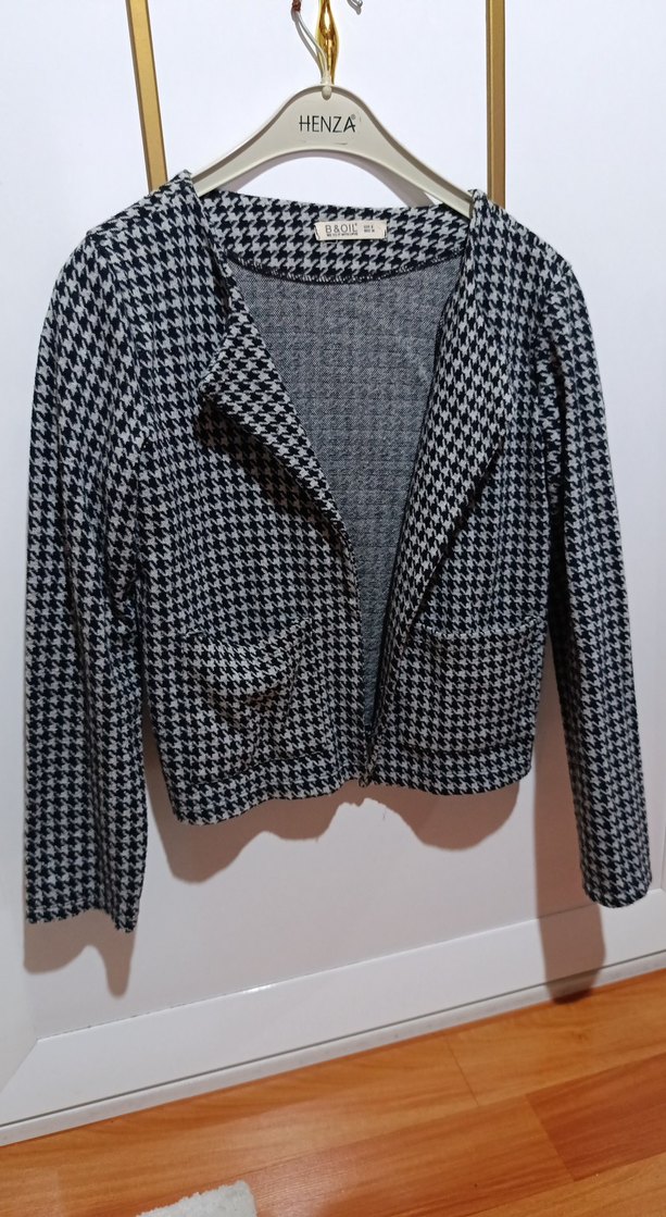 Kısa Kesim Kadın Ceket - Görsel 2