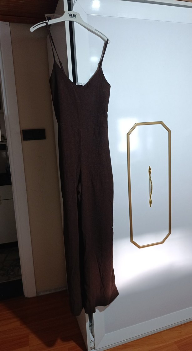 V Yaka dökümlü Uzun Kadın Tulum - Görsel 2