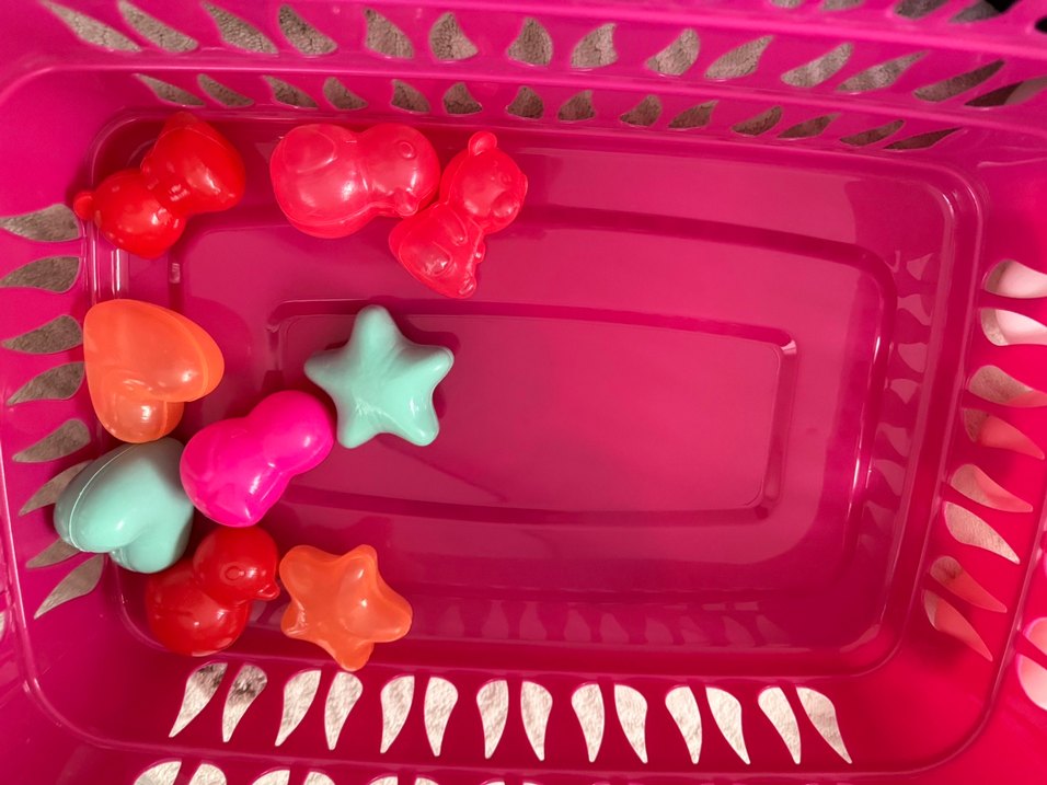 Pastel Renkli Oyuncak Toplar - Görsel 3