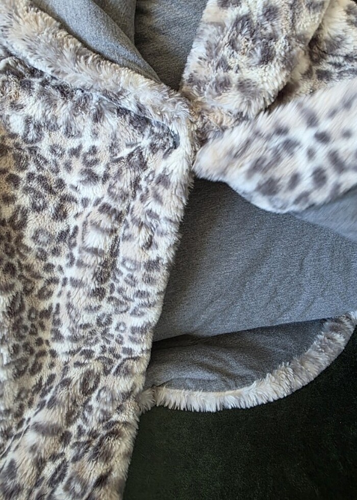 Peluş Pelerin - Görsel 3