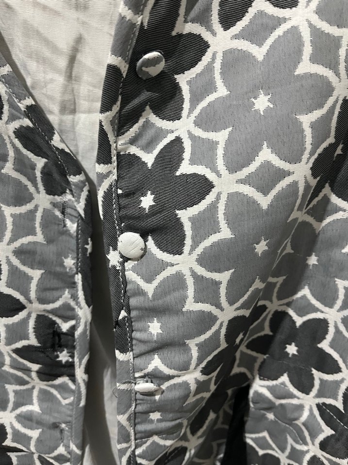 Gri Çiçek Desenli Kadın Düğmeli Ceket - Görsel 3