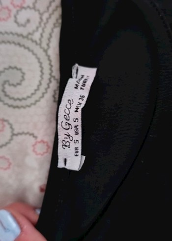 siyah sol yakası dekolteli crop - Görsel 4